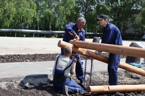 Глава Нурлатского района ознакомился с ходом благоустройства сквера нефтяников «Игелек»