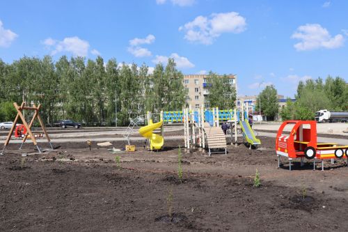 Глава Нурлатского района ознакомился с ходом благоустройства сквера нефтяников «Игелек»