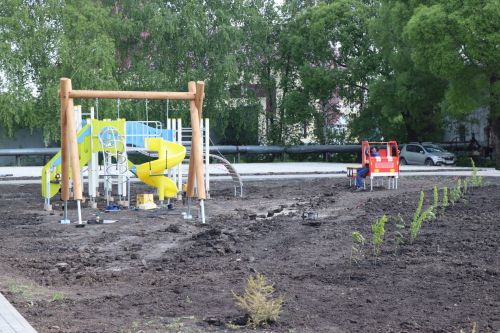 Глава Нурлатского района ознакомился с ходом благоустройства сквера нефтяников «Игелек»