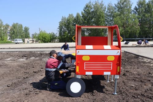 Глава Нурлатского района ознакомился с ходом благоустройства сквера нефтяников «Игелек»