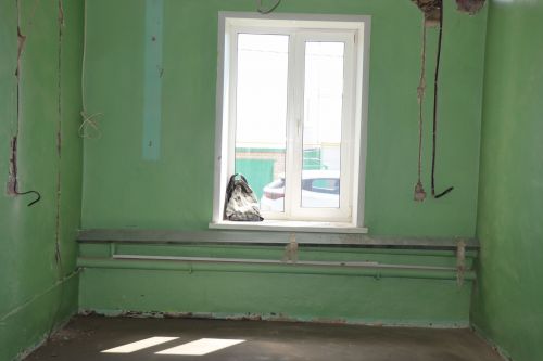 Глава Нурлатского района ознакомился с ходом капремонта врачебной амбулатории в мкр. Сахароваров