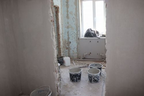 Глава Нурлатского района ознакомился с ходом капремонта врачебной амбулатории в мкр. Сахароваров