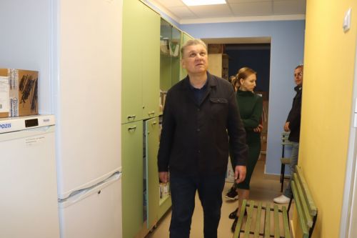 Глава Нурлатского района ознакомился с ходом капремонта врачебной амбулатории в мкр. Сахароваров