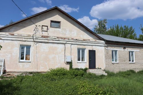 Глава Нурлатского района ознакомился с ходом капремонта врачебной амбулатории в мкр. Сахароваров