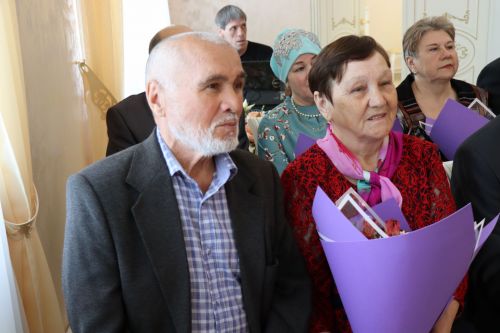 В Международный день семьи в Нурлате чествовали золотых юбиляров семейной жизни