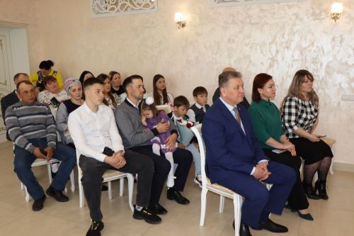 В Международный день семьи в Нурлате чествовали золотых юбиляров семейной жизни