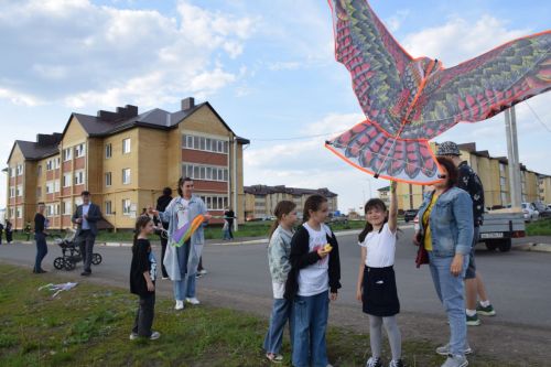 В Нурлате прошел фестиваль воздушных змеев «Небо в красках»