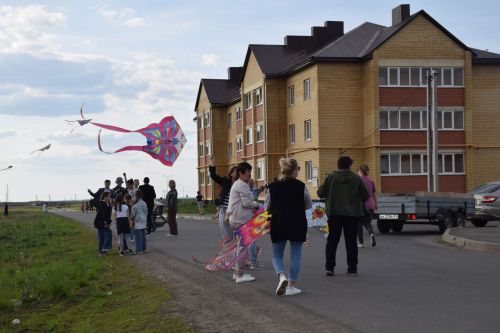 В Нурлате прошел фестиваль воздушных змеев «Небо в красках»