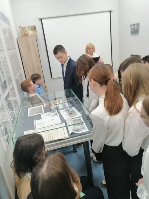 Учащиеся Нурлатской школы №2 в архиве ознакомились с историей района
