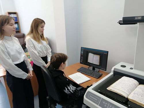 Учащиеся Нурлатской школы №2 в архиве ознакомились с историей района