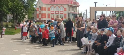 В Нурлате сегодня прошел муниципальный фестиваль детского творчества «Мир детства»