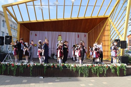 В Нурлате прошел праздник, посвященный празднику Последнего звонка