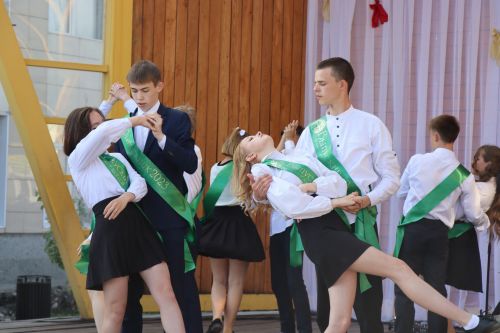В Нурлате прошел праздник, посвященный празднику Последнего звонка