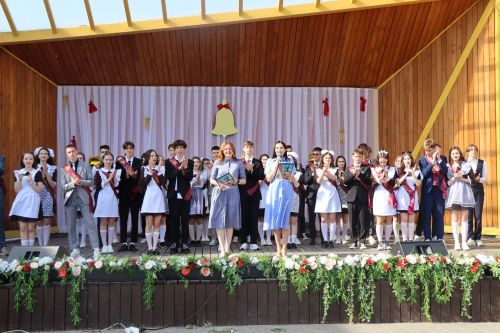 В Нурлате прошел праздник, посвященный празднику Последнего звонка