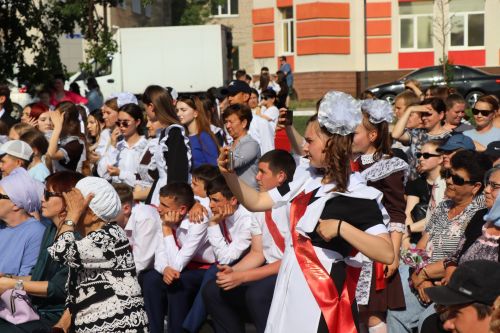 В Нурлате прошел праздник, посвященный празднику Последнего звонка