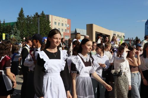 В Нурлате прошел праздник, посвященный празднику Последнего звонка