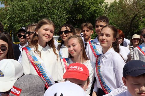 Для 195 выпускников Нурлатского района прозвенел последний звонок