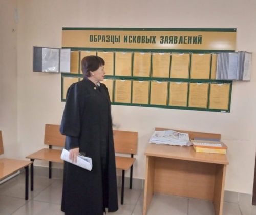 Для старшеклассников Нурлата провели экскурсию в районный суд