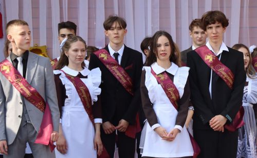 В Нурлате прошел праздник, посвященный празднику Последнего звонка