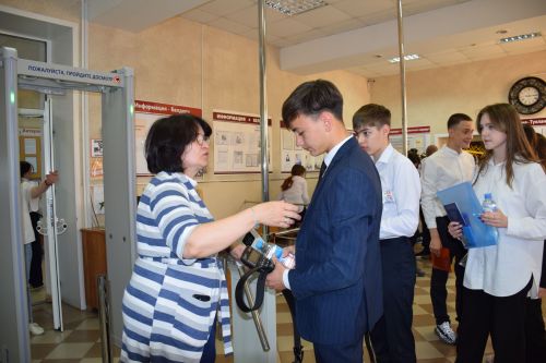 В Нурлате стартовали выпускные экзамены для учеников 9-х и 11-х классов