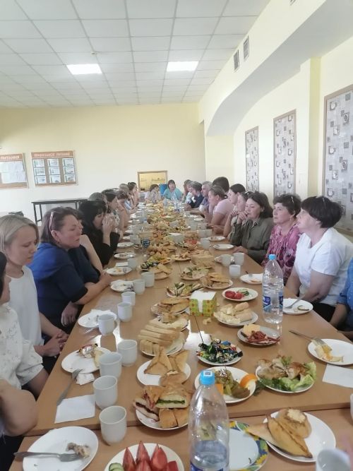 В Нурлате профсоюз образования организовал встречу с родственниками бойцов спецоперации