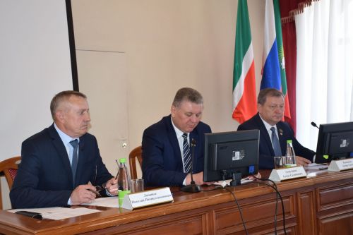 Алмаз Ахметшин досрочно сложил полномочия Главы города Нурлат