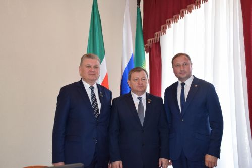 Алмаз Ахметшин досрочно сложил полномочия Главы города Нурлат