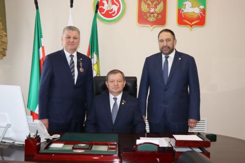 В Нурлатском муниципальном районе избрали нового главу
