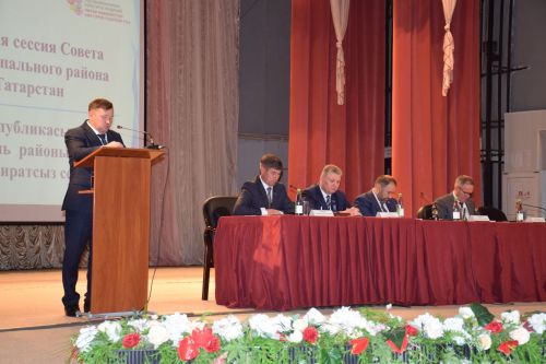 В Нурлатском муниципальном районе избрали нового главу