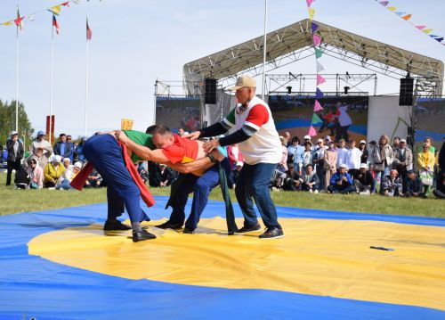 Абсолютным чемпионом Нурлатского Сабантуя стал Марсель Гузаеров