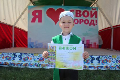 Впервые на нурлатском Сабантуе провели конкурсы «Бабушкин таинственный сундук» и «Голос Сабантуя»