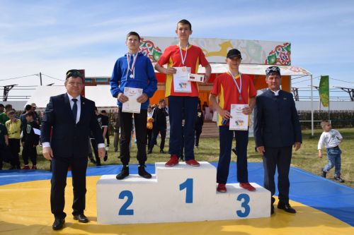 Абсолютным чемпионом Нурлатского Сабантуя стал Марсель Гузаеров