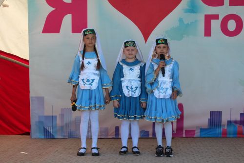 Впервые на нурлатском Сабантуе провели конкурсы «Бабушкин таинственный сундук» и «Голос Сабантуя»