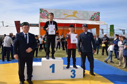 Абсолютным чемпионом Нурлатского Сабантуя стал Марсель Гузаеров