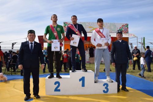 Абсолютным чемпионом Нурлатского Сабантуя стал Марсель Гузаеров