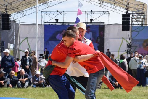 Абсолютным чемпионом Нурлатского Сабантуя стал Марсель Гузаеров