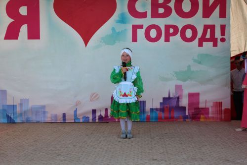 Впервые на нурлатском Сабантуе провели конкурсы «Бабушкин таинственный сундук» и «Голос Сабантуя»