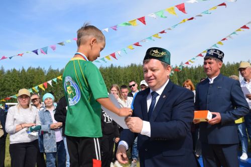 Абсолютным чемпионом Нурлатского Сабантуя стал Марсель Гузаеров