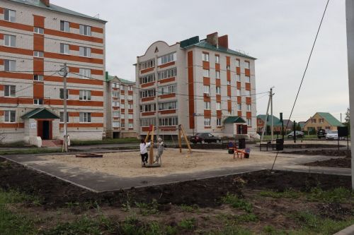 В Нурлате благоустраивают дворы по республиканской программе «Наш двор»