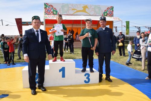 Абсолютным чемпионом Нурлатского Сабантуя стал Марсель Гузаеров