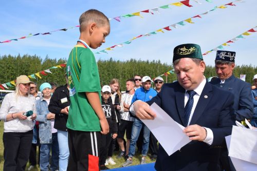 Абсолютным чемпионом Нурлатского Сабантуя стал Марсель Гузаеров