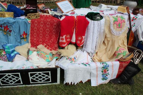Впервые на нурлатском Сабантуе провели конкурсы «Бабушкин таинственный сундук» и «Голос Сабантуя»