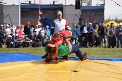 Абсолютным чемпионом Нурлатского Сабантуя стал Марсель Гузаеров