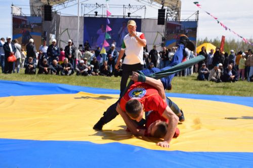 Абсолютным чемпионом Нурлатского Сабантуя стал Марсель Гузаеров