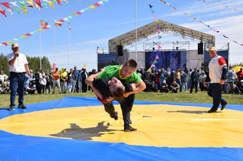 Абсолютным чемпионом Нурлатского Сабантуя стал Марсель Гузаеров