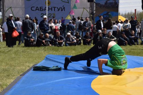Абсолютным чемпионом Нурлатского Сабантуя стал Марсель Гузаеров