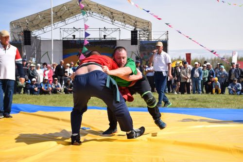 Абсолютным чемпионом Нурлатского Сабантуя стал Марсель Гузаеров