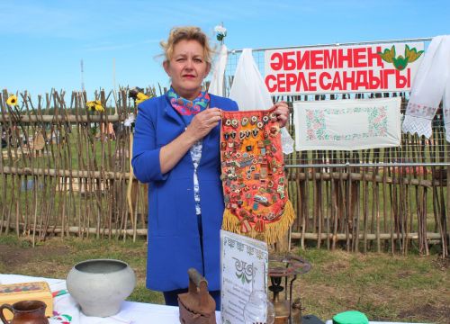 Впервые на нурлатском Сабантуе провели конкурсы «Бабушкин таинственный сундук» и «Голос Сабантуя»