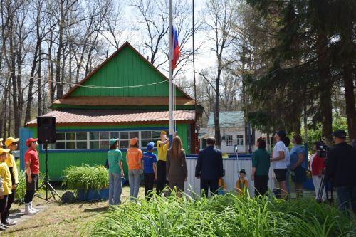 В Нурлате торжественно открыли летнюю смену в лагере «Заречный»
