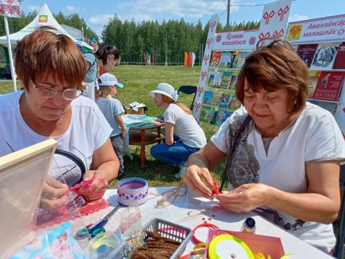 На празднике Уяв Центральная библиотека Нурлата развернула интерактивную площадку
